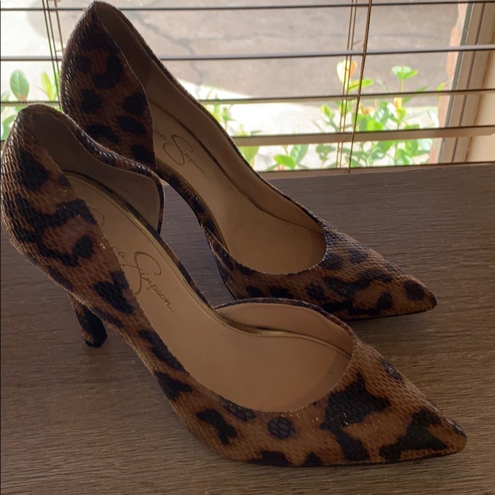 Jessica Simpson leopard print